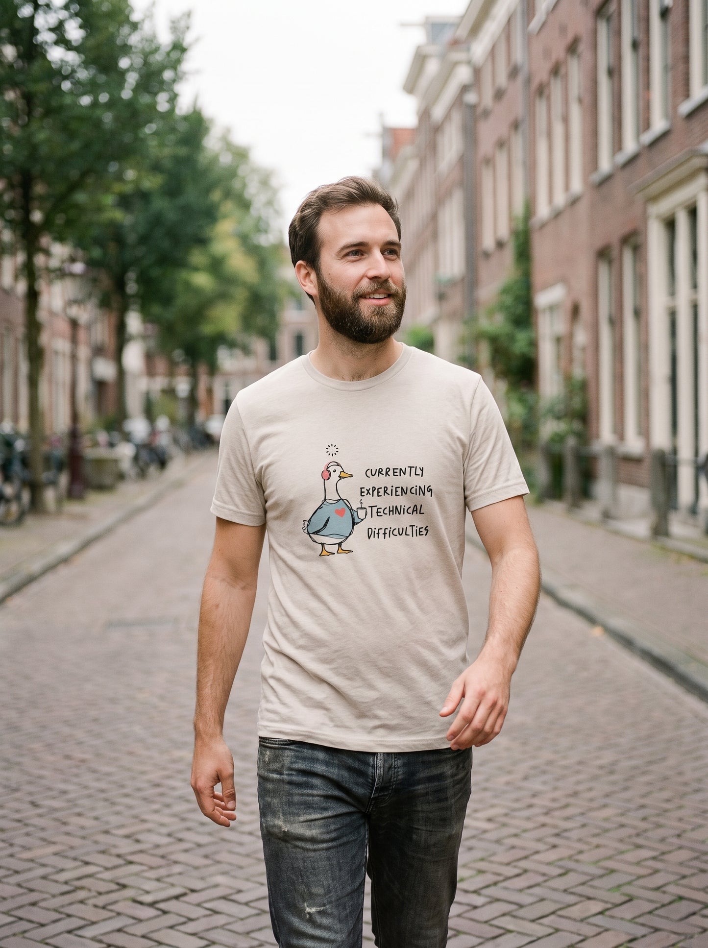 Derzeit technische Schwierigkeiten Gans T-Shirt | Eeviore